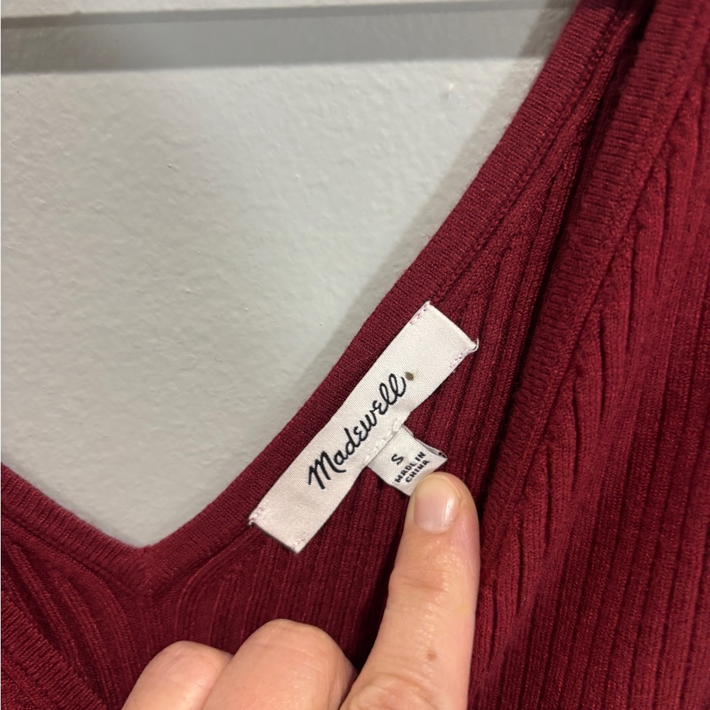 Madewell The Signature Knit Button-Front Sweater Tank Garnet Small Basic Solid - Picture 6 of 8